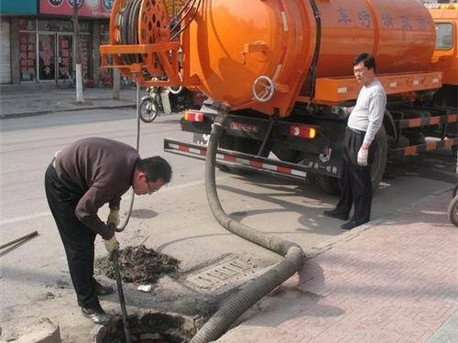 岭口镇清掏化粪池，健康生活从这里开始